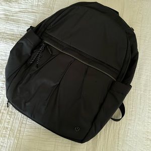 MINT CONDITION LULULEMON BACKPACK